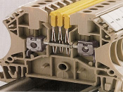 Weidmuller W-Series Feed-Thru Single Level Terminal Block Showing Jumpering